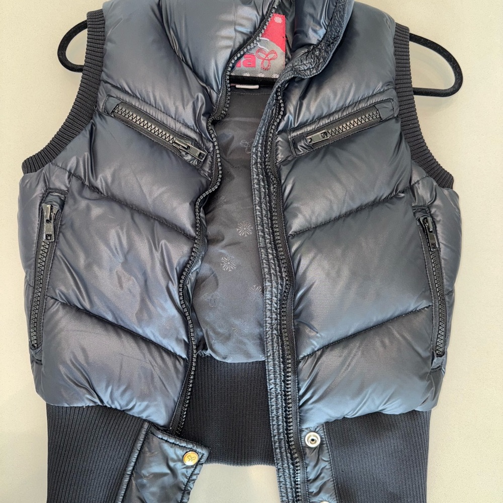 TNA Women's Black Puffer Vest